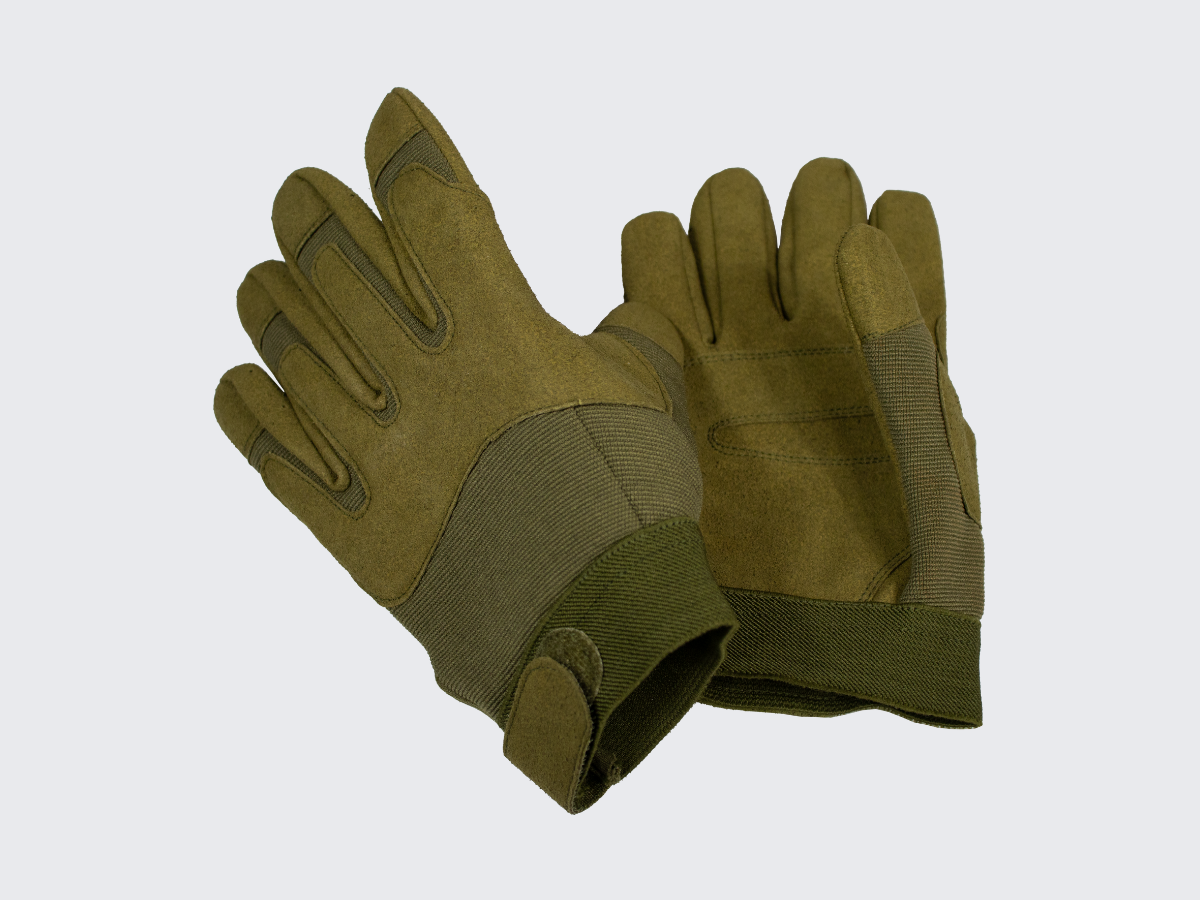 Vihreät MIL-TEC Army käsineet joissa kämmenpuolella kestävyyttä lisäävät vahvikkeet jotka parantavat myös tartuntaotetta sekä tarranauha kiristys hanskojen sopivaksi kiinnittämiseen. Green MIL-TEC Army gloves wich have palm reinforcements that enhance durability and improve grip and hook-and-loop wrist closure for optimal fit.