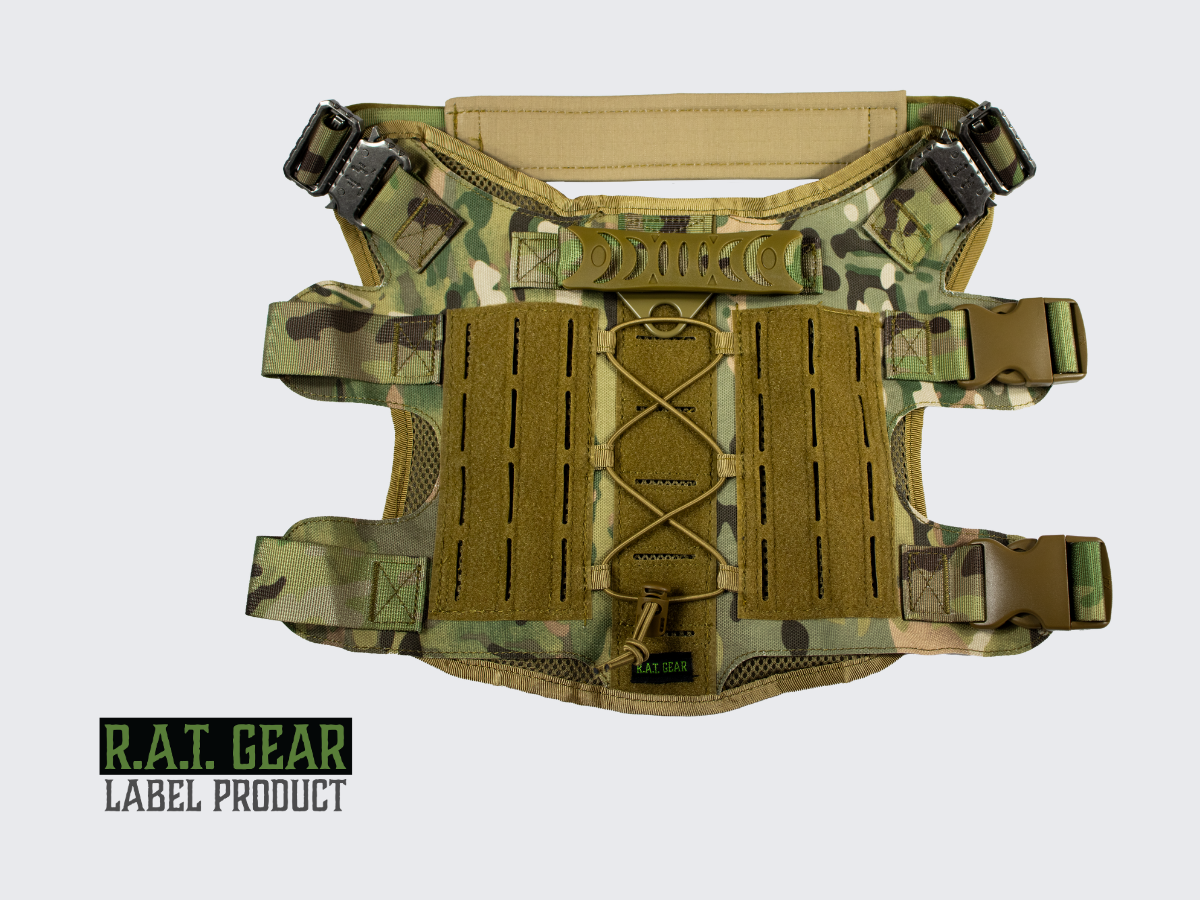 Camo kuvioiset Cobra taktiset koiran valjaat. camom pattern Cobra tactical dog harness.