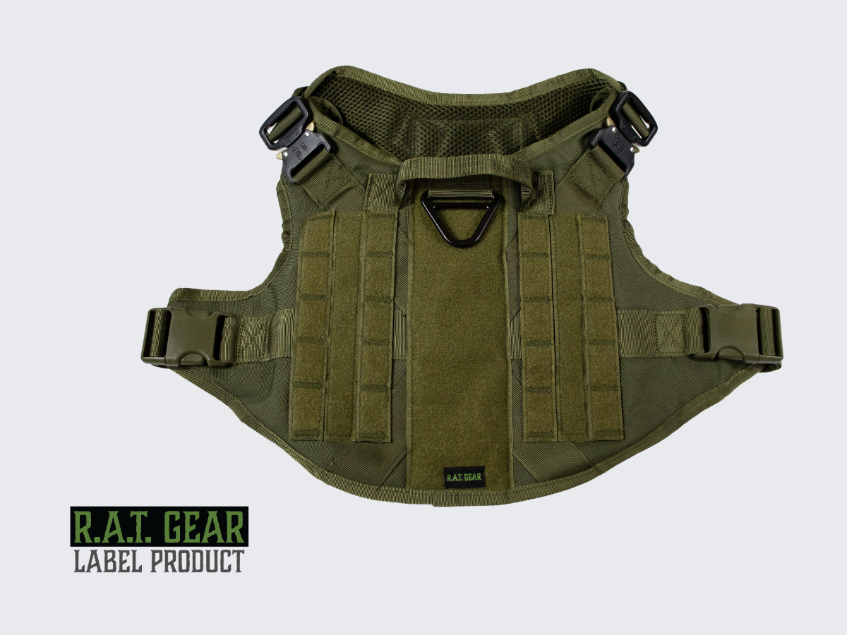 Taktiset vihreät Heavy Duty koiran valjaat monipuolisilla säädöillä. Tactical green Heavy Duty dog harness with multiple adjustments.
