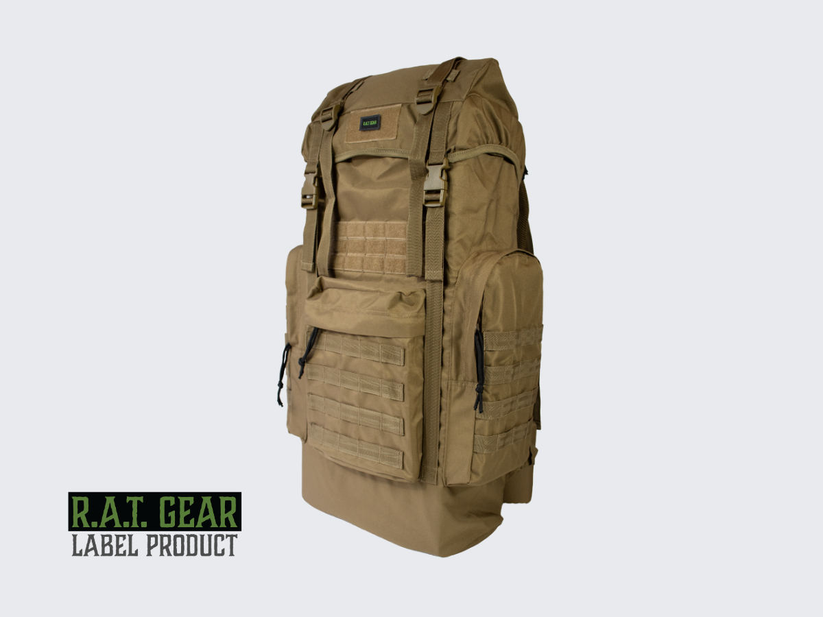 Monipuolinen ja tilava rinkka mallinen reppu. En mångsidig och rymlig ryggsäcksmodell. A versatile and spacious rucksack-style backpack.