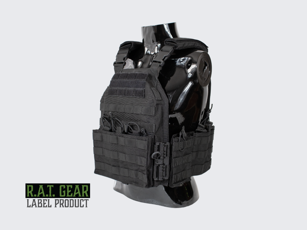 Monipuoliset ja kestävät MOLLE ja PALS yhteensopivat Plate Carrier VT-3 mustat taisteluliivit. Versatile and durable MOLLE and PALS compatible Plate Carrier VT-3 black combat vest.