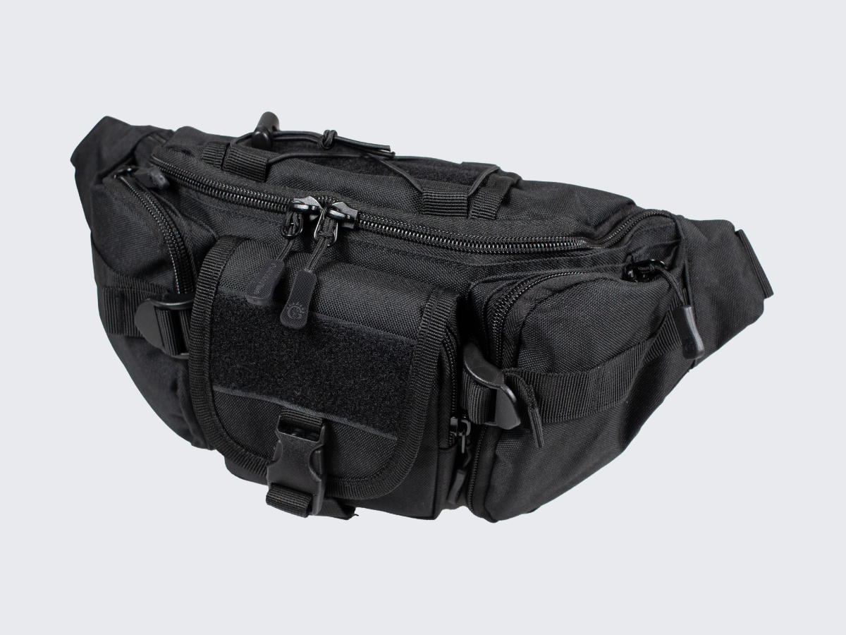 Monipuolinen ja kätevä musta taktinen vyölaukku päivittäiseen käyttöön. Versatile and handy black tactical belt bag for everyday use.
