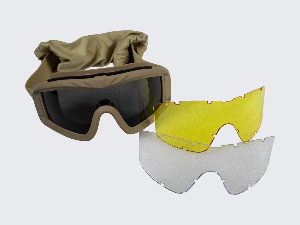 Jämäkät tan väriset elastisela niskahihnalla varustetut suojalasit AirSoft käyttöön. Sturdy tan colored goggles with elastic neck strap for AirSoft use.