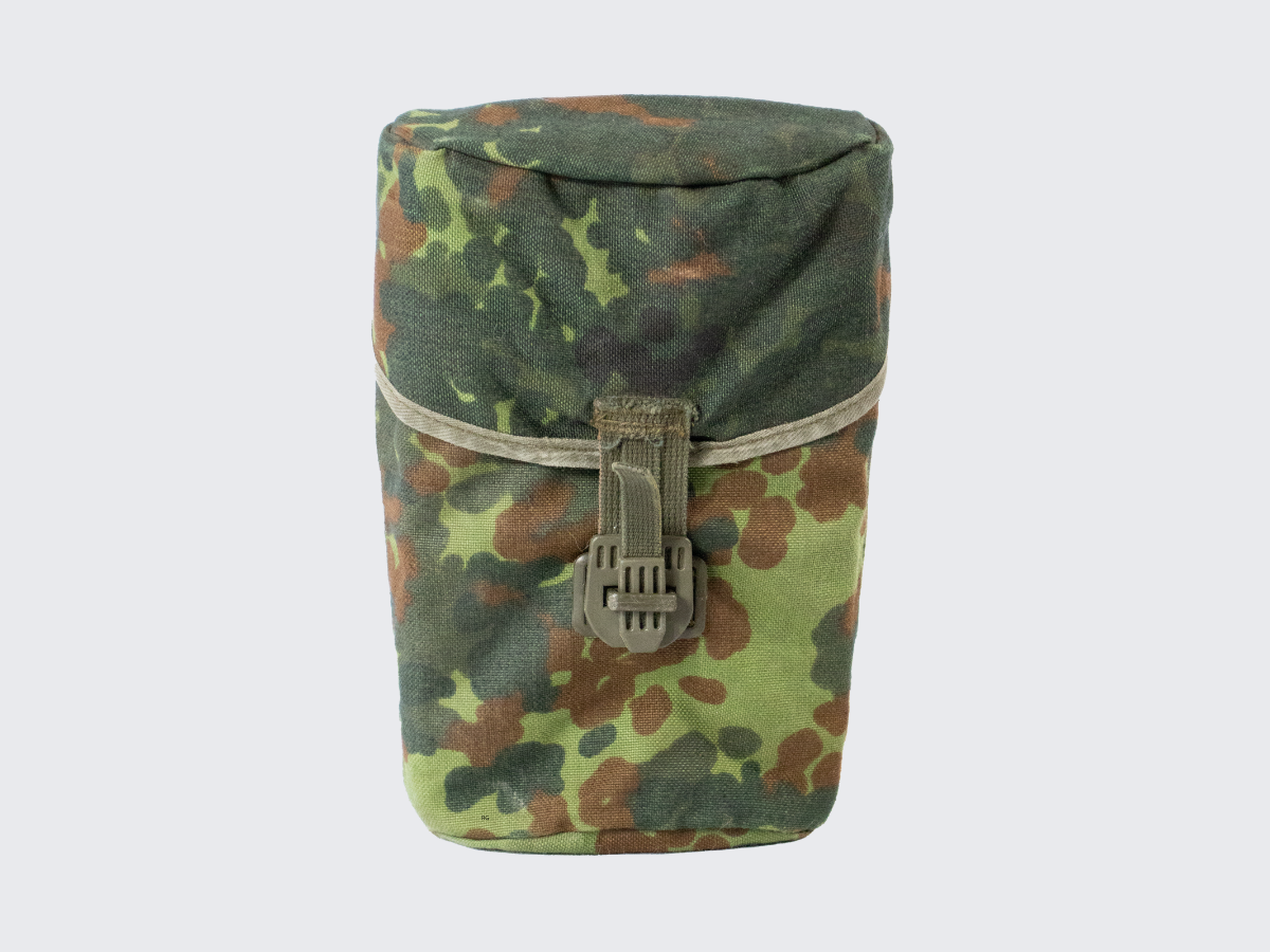 Käytetty Saksan armeijan varustetasku. Used German army equipment pouch.