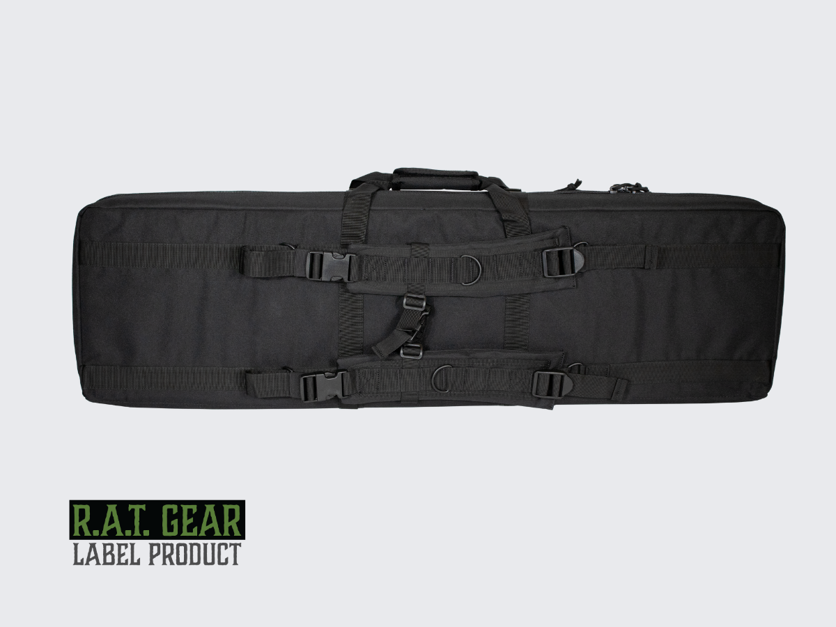 Musta aselaukku Raccoon 42 kahdelle max. 105 senttimetriselle aseelle ja kahdelle pistoolille. Black Gun bag Raccoon 42 for two max. 105 cm guns and for two pistols.