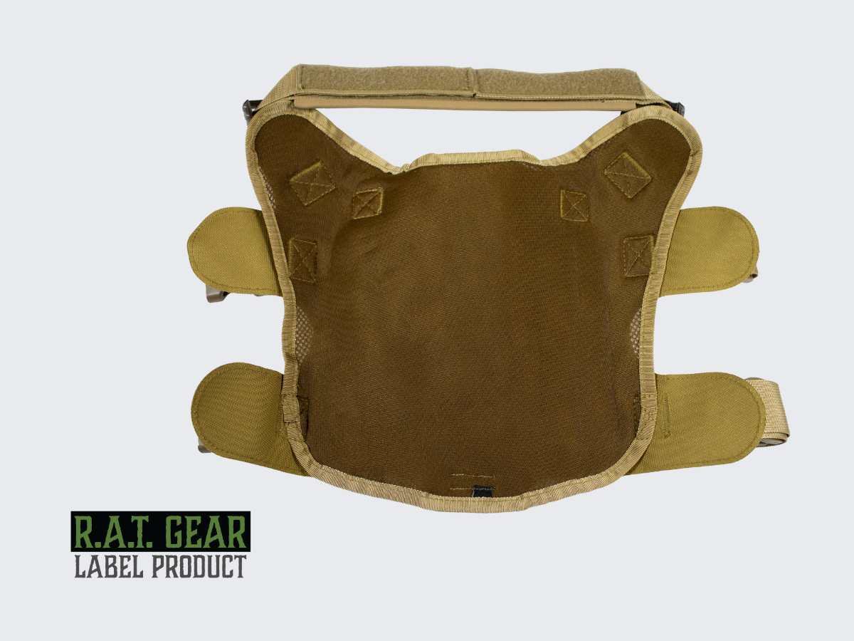 Hiekan väriset Cobra taktiset koiran valjaat. Tan colored Cobra tactical dog harness.