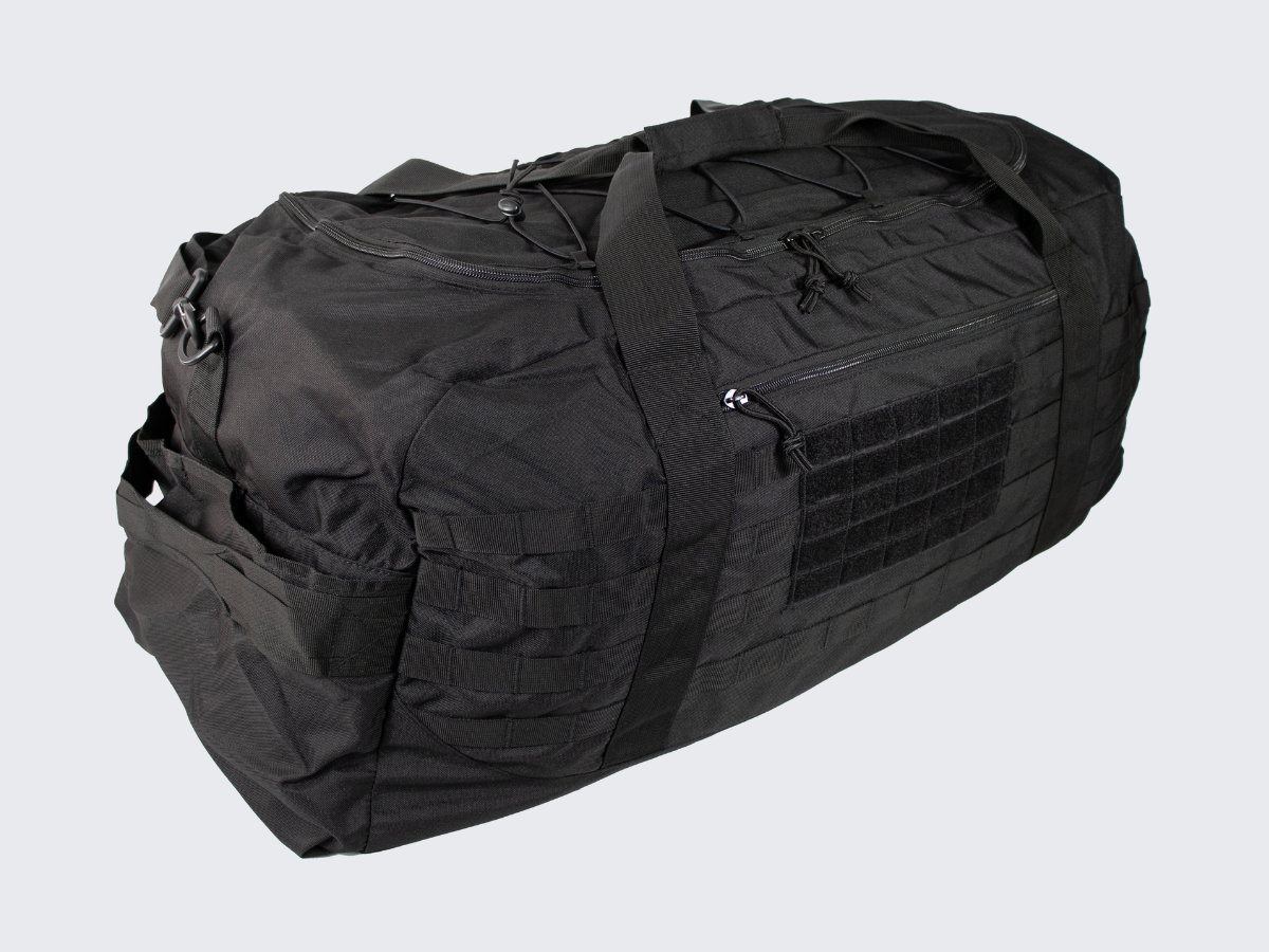 Musta Mil-Tecin keikkalaukku US COMBAT PARACHUTE CARGO BAG LARGE. Black Mil-tec US COMBAT PARACHUTE CARGO BAG LARGE.