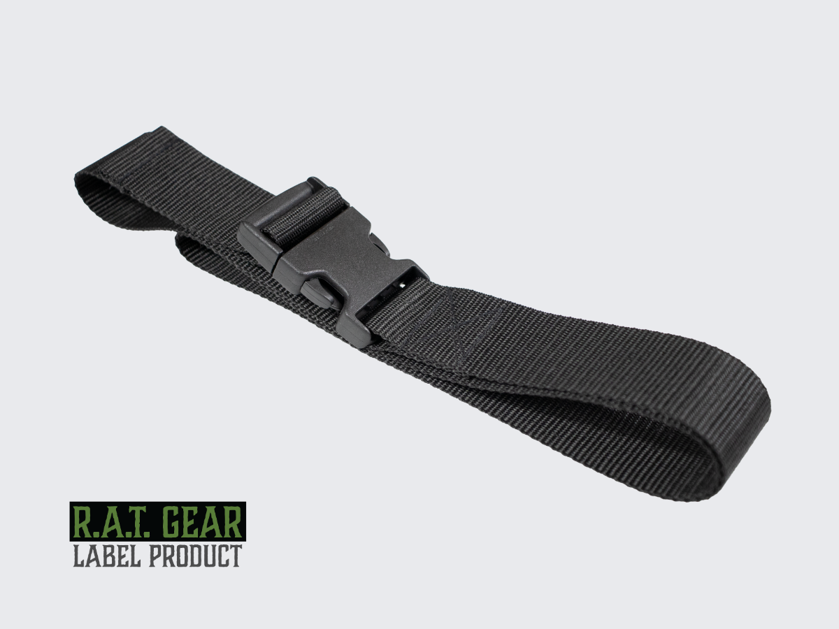 Musta nylon remmi / vyö pikalukitussoljella. Svart rem / Bälte med Snabbspänne. Black Strap / Belt with Quick-Release Buckle.