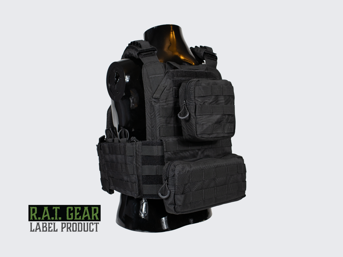Monipuoliset ja kestävät MOLLE ja PALS yhteensopivat mustat Plate Carrier VT-1 taisteluliivit. Versatile and durable MOLLE and PALS compatible black Plate Carrier VT-3 combat vest.