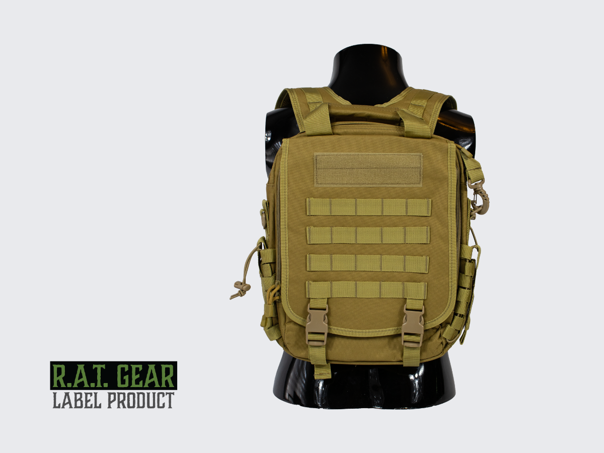 Monipuolinen taktinen pehmustettu Tan värinen läppärireppu / tietokonelaukku. Versatile tactical padded Tan colored laptop backpack / computer bag.