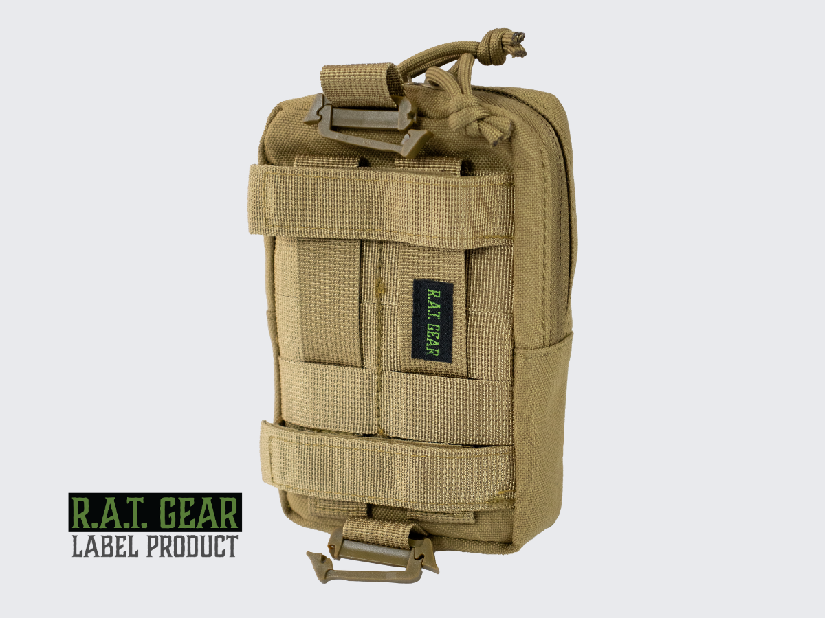 Hiekan värinen RG-16 varustetasku reppuun tai taisteluvyölle