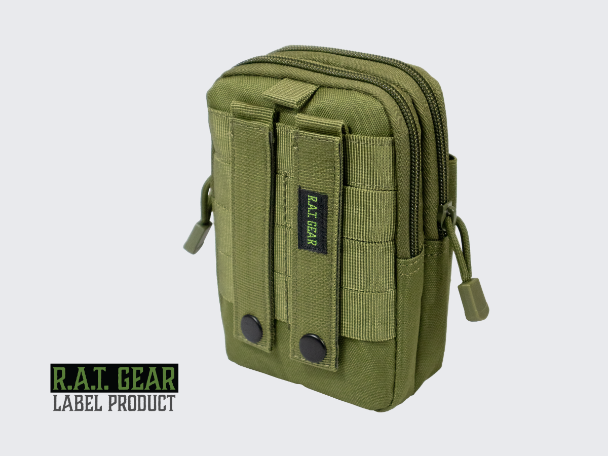 Vihreä MOLLE varustetasku soljella reppuun, varusteliiviin tai vyölle. Green MOLLE gear pouch with buckle for backpack, gear vest or belt.