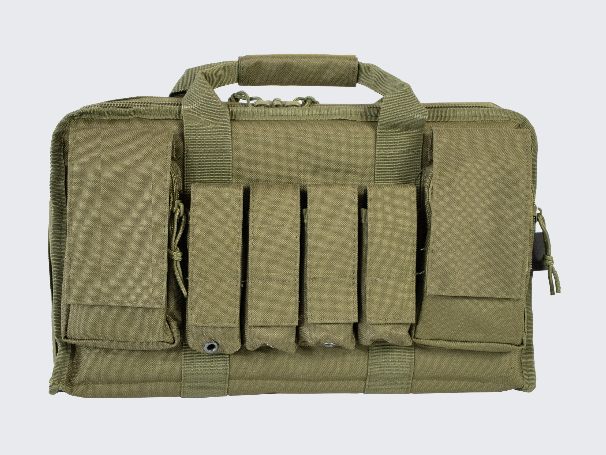 OD vihreä aselaukku kahdelle pistoolille, lippaille sekä muille tarvikkeille. OD green cun case for two pistols, pistol magazines and other equipments.