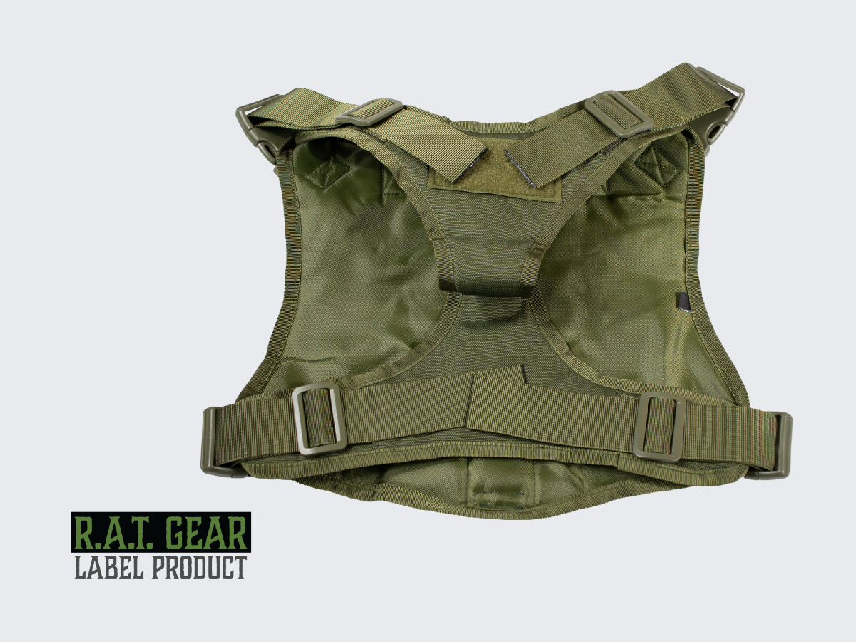 Taktiset vihreät Phantom R.A.T. GEAR koiran valjaat monipuolisilla säädöillä. Tactical green Phantom R.A.T. GEAR dog harness with multiple adjustments.