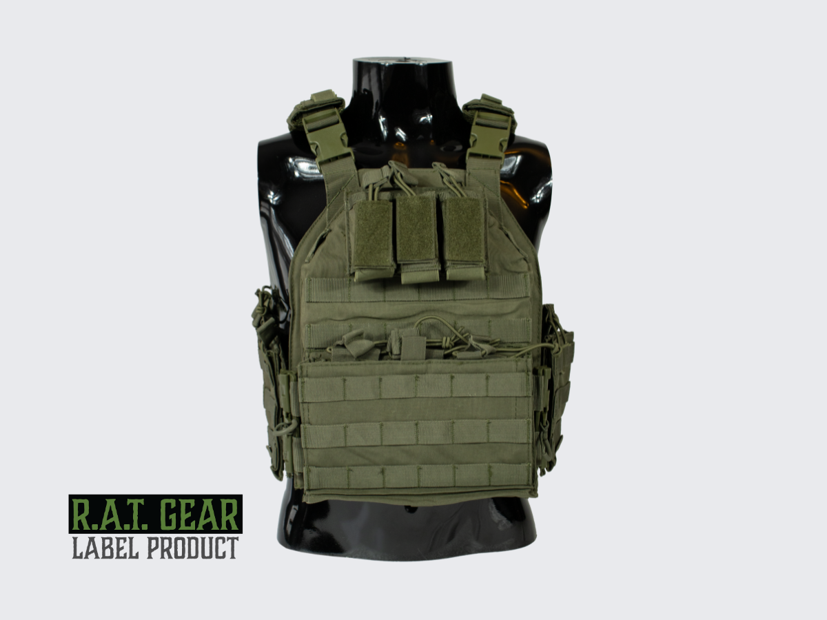 Monipuoliset ja kestävät MOLLE ja PALS yhteensopivat vihreät Plate Carrier VT-1 taisteluliivit. Versatile and durable MOLLE and PALS compatible green Plate Carrier VT-3 combat vest.