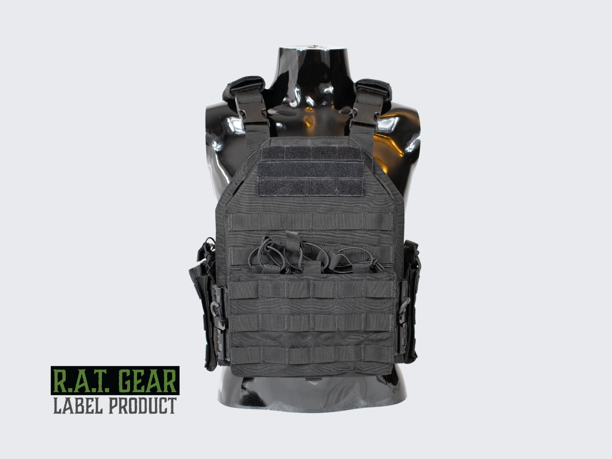 Monipuoliset ja kestävät MOLLE ja PALS yhteensopivat Plate Carrier VT-3 mustat taisteluliivit. Versatile and durable MOLLE and PALS compatible Plate Carrier VT-3 black combat vest.