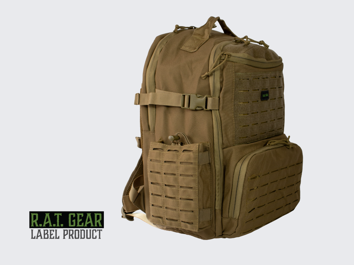 Monipuolinen, erittäin laadukas ja kestävä hiekan värinen Ranger 40 päiväreppu / läppärireppu jokapäiväiseen käyttöön. Versatile, very high-quality and durable tan colored Ranger 40 daypack / laptop backpack for everyday use.