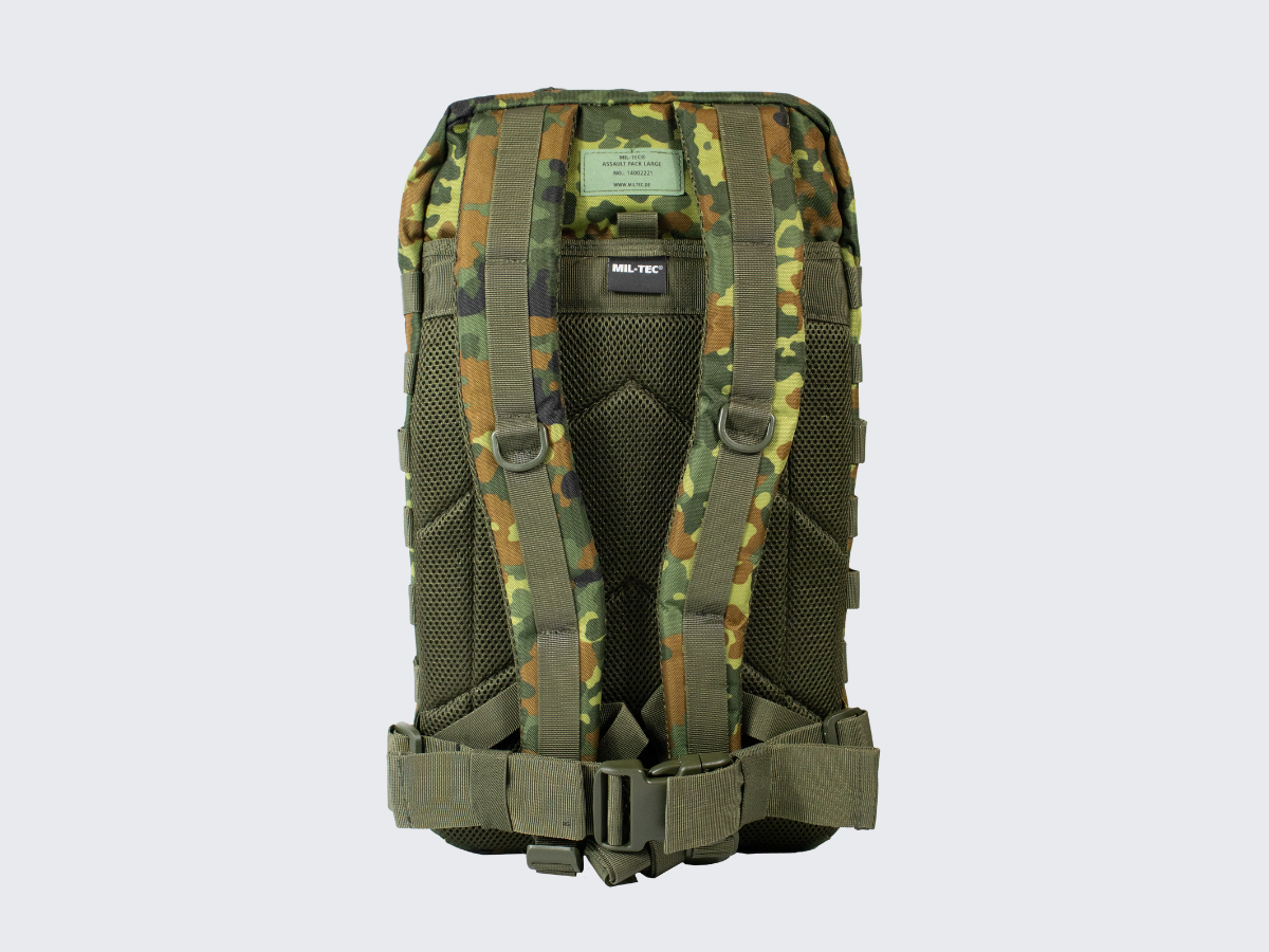 Flectar kuosinen tilava ja monipuolinen reppu PALS nauhoituksilla, useilla erilaisilla lokeroilla, olkahihnoilla ja vyötärökiinnikkeellä. Flectar pattern versatile backpack with PALS lacing, several different compartments, shoulder straps and waist attachment.