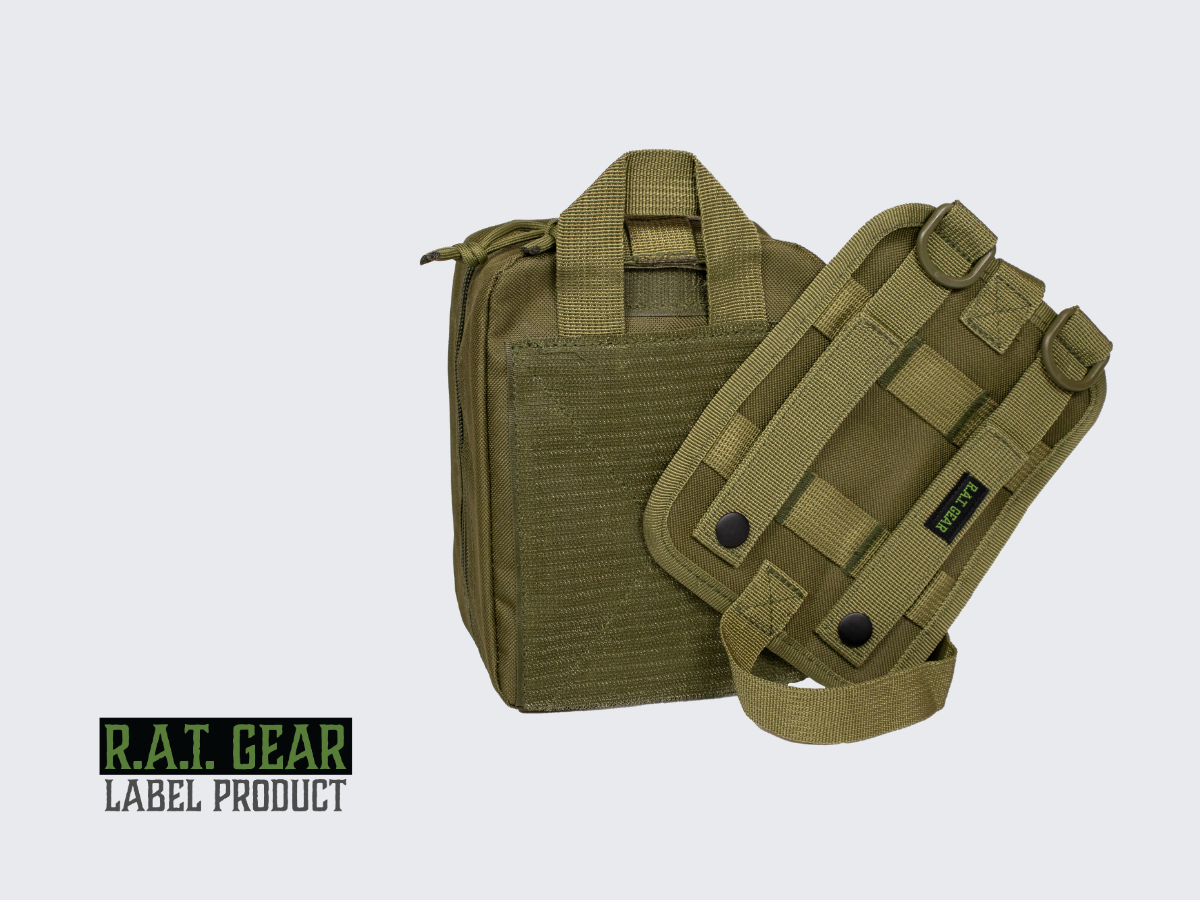 Vihreä taktinen MOLLE ensiapulaukku tärkeimmille ensiaputarvikkeille joita tulet ikinä tarvitsemaan. Green tactical MOLLE First Aid Bag for the most important first aid supplies you will ever need.