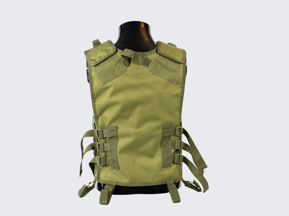 OD vihreä taktinen varusteliivi PALS nauhoituksilla, Hook & Loop paneeleilla ja monipuolisilla säätömahdollisuuksilla. OD green tactical equipment vest with PALS lacing, Hook & Loop panels and versatile adjustment options.