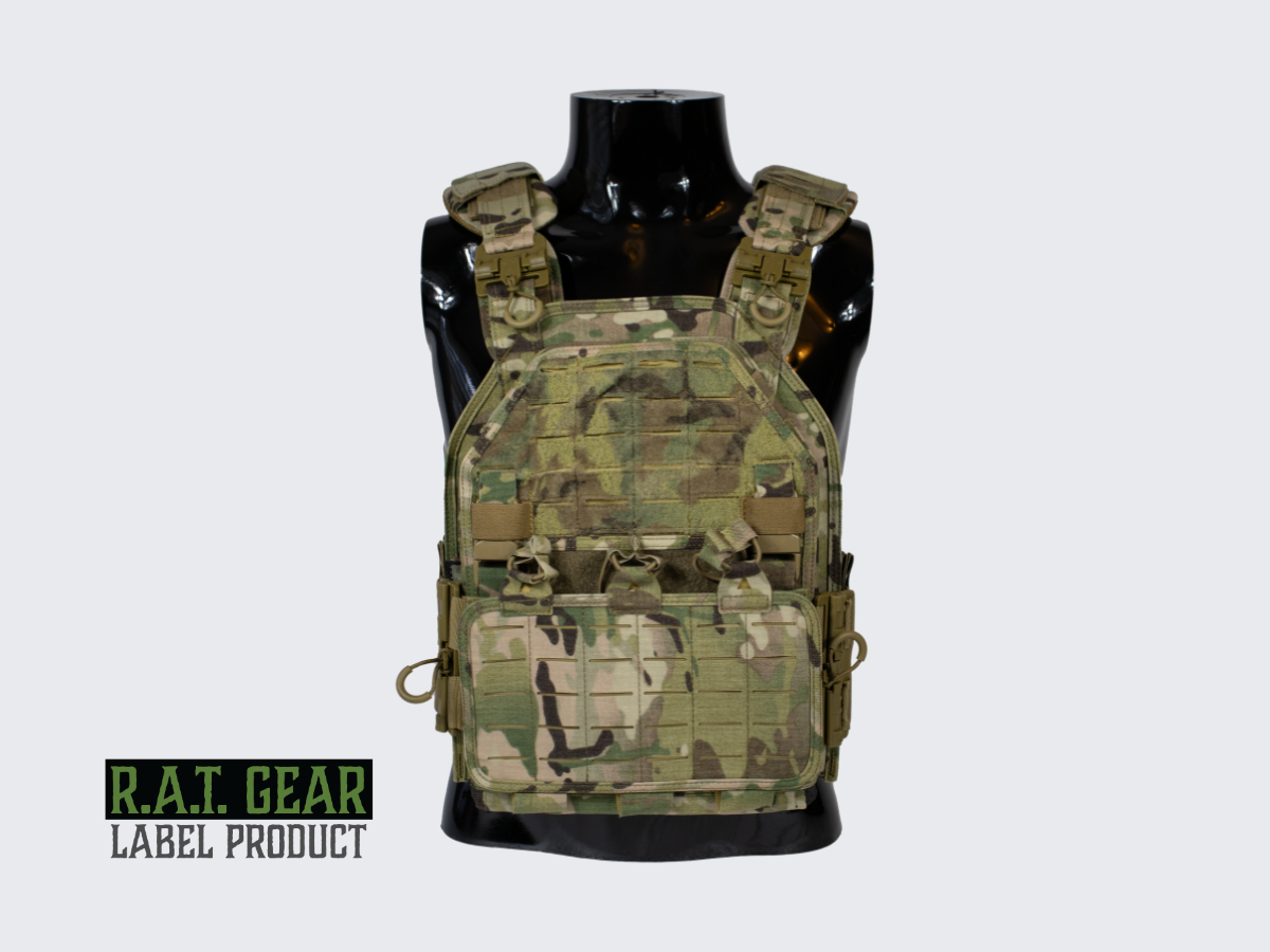 Monipuoliset ja kestävät MOLLE ja PALS yhteensopivat CORDURA® Multicam Plate Carrier VT-B taisteluliivit. Versatile and durable MOLLE and PALS compatible CORDURA® Multicam Plate Carrier VT-B combat vests.
