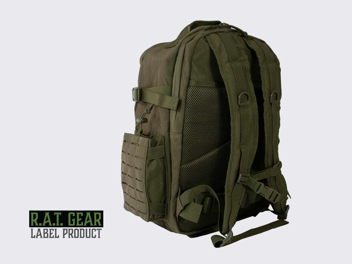 Monipuolinen, erittäin laadukas ja kestävä vihreä Ranger 40 päiväreppu / läppärireppu jokapäiväiseen käyttöön. Versatile, very high-quality and durable green Ranger 40 daypack / laptop backpack for everyday use.