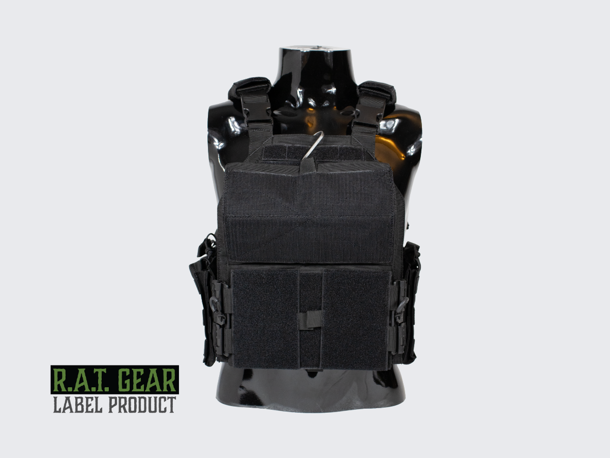 Monipuoliset ja kestävät MOLLE ja PALS yhteensopivat Plate Carrier VT-3 mustat taisteluliivit. Versatile and durable MOLLE and PALS compatible Plate Carrier VT-3 black combat vest.