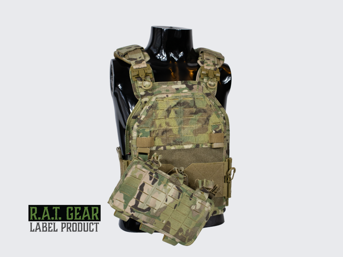 Monipuoliset ja kestävät MOLLE ja PALS yhteensopivat CORDURA® Multicam Plate Carrier VT-B taisteluliivit. Versatile and durable MOLLE and PALS compatible CORDURA® Multicam Plate Carrier VT-B combat vests.