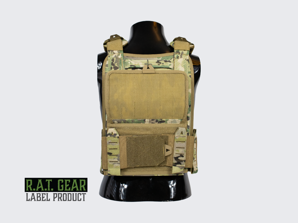 Monipuoliset ja kestävät MOLLE ja PALS yhteensopivat Camo kuvioiset Plate Carrier VT-A taisteluliivit. Versatile and durable MOLLE and PALS compatible Camo pettern Plate Carrier VT-A combat vest.