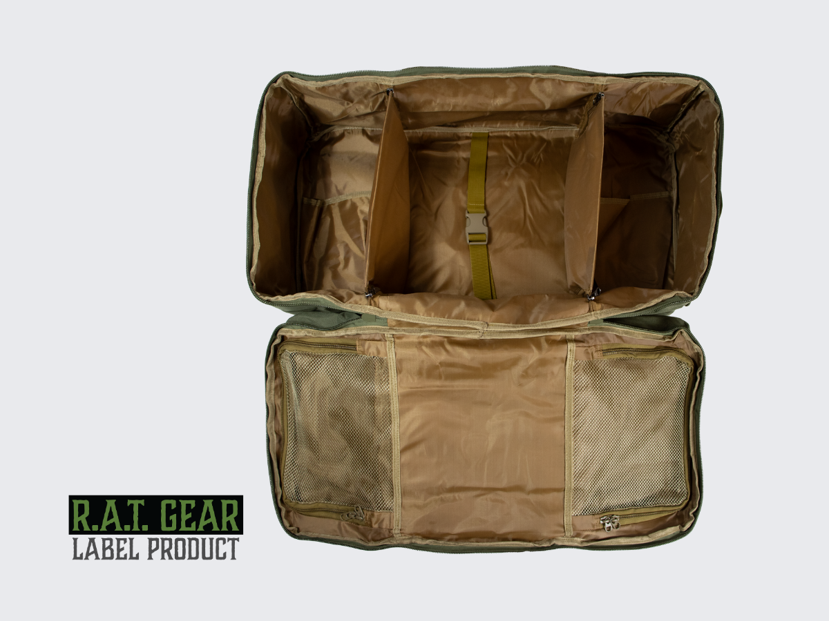 Vihreä monipuolinen ja muunneltava treenikassi / reppu. Grön, mångsidig och anpassningsbar träningsväska / ryggsäck. Green versatile and customizable training bag / backpack.