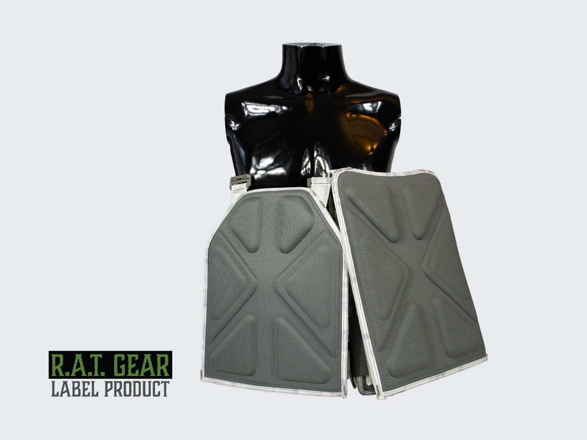 Monipuoliset ja kestävät MOLLE ja PALS yhteensopivat CORDURA® Snow Camo Plate Carrier VT-B taisteluliivit. Versatile and durable MOLLE and PALS compatible CORDURA® Snow Camo Plate Carrier VT-B combat vests.