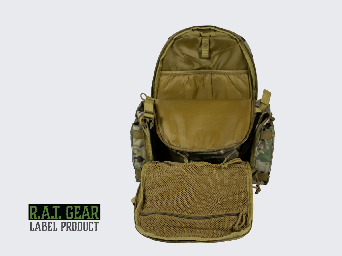 Monipuolinen, erittäin laadukas ja kestävä Camo kuvioinen Ranger 40 päiväreppu / läppärireppu jokapäiväiseen käyttöön. Versatile, very high-quality and durable Camo pattern Ranger 40 daypack / laptop backpack for everyday use.