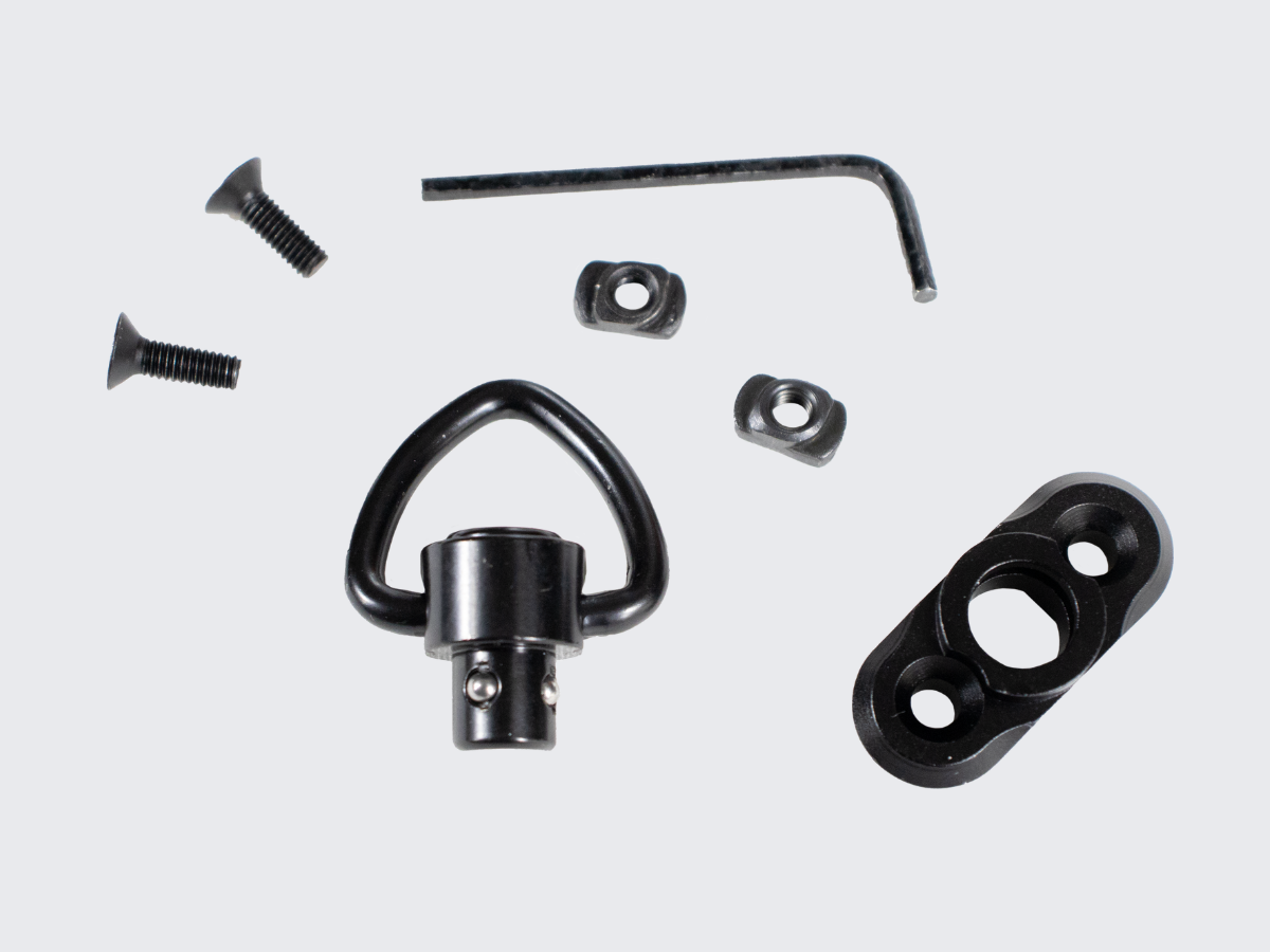 7 osainen adapterisarja hihnalenkin kiinnittämiseen M-LOK® kiskoon pikakiinnitteisellä Push Button hihnalenkillä. 7-piece adapter kit for attaching a belt loop to an M-LOK® rail with a quick-detach Push Button sling swivel.