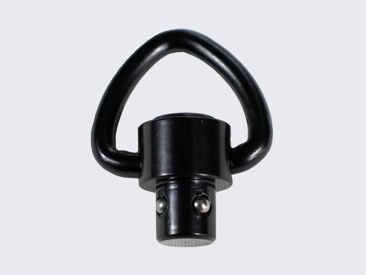 Push button varaosa pikakiinnike kiväärihihnaan useimmille kivääri hihnoille. This push button quick clip for rifle sling spare part is designed for most rifle slings.