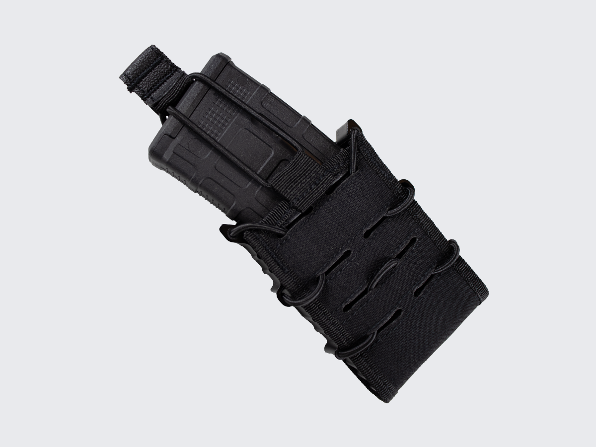 Musta lipastasku AR-15 / M4 / 5.56 / 7.62 tai lipashaulikon lippaille. Black magazine pouch suitable for AR-15 / M4 / 5.56 / 7.62 rifle magazines or shotgun magazines.