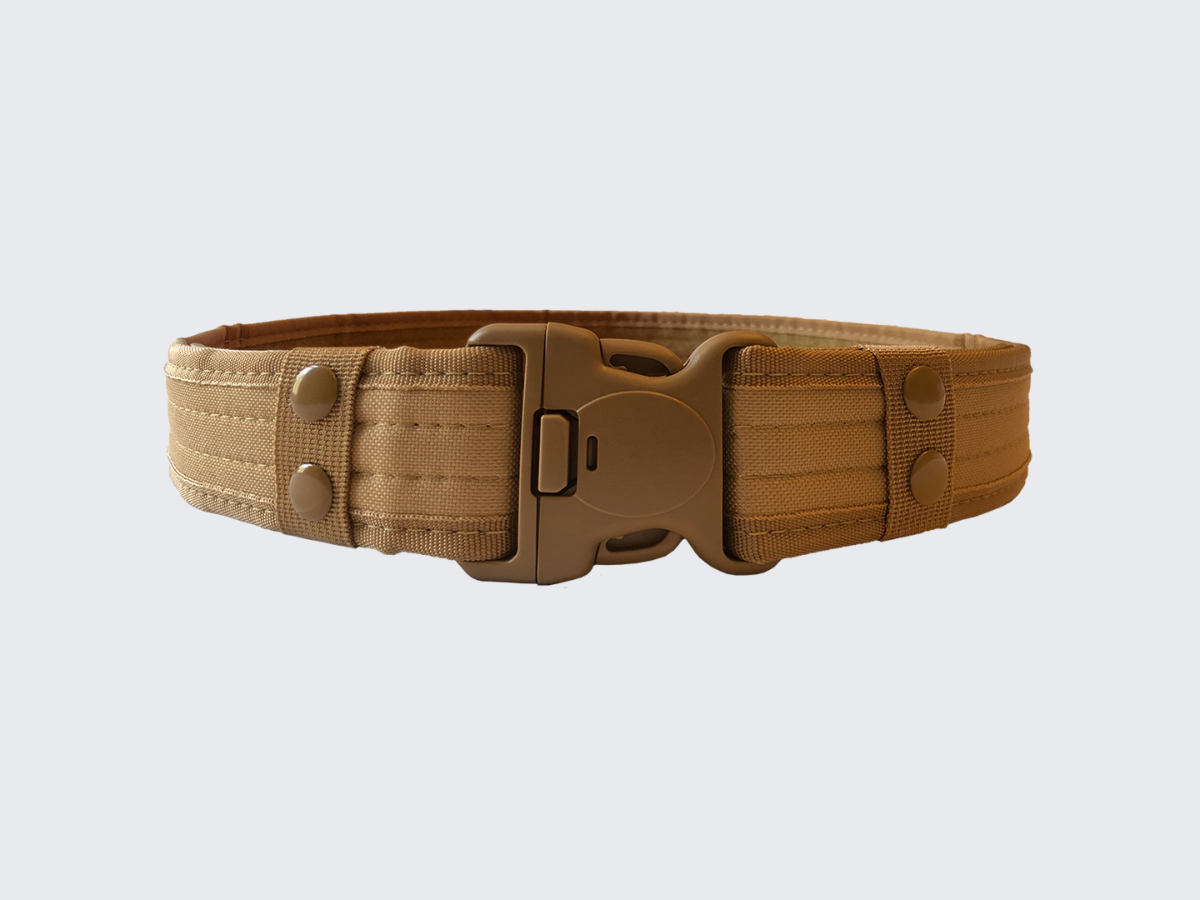 Tan värinen Canvas varustevyö pikasoljella ja säätämistä helpottavalla tarrakiinnityksellä. Tan colored Canvas accessory belt with quick release buckle and velcro fastening for easy adjustment.