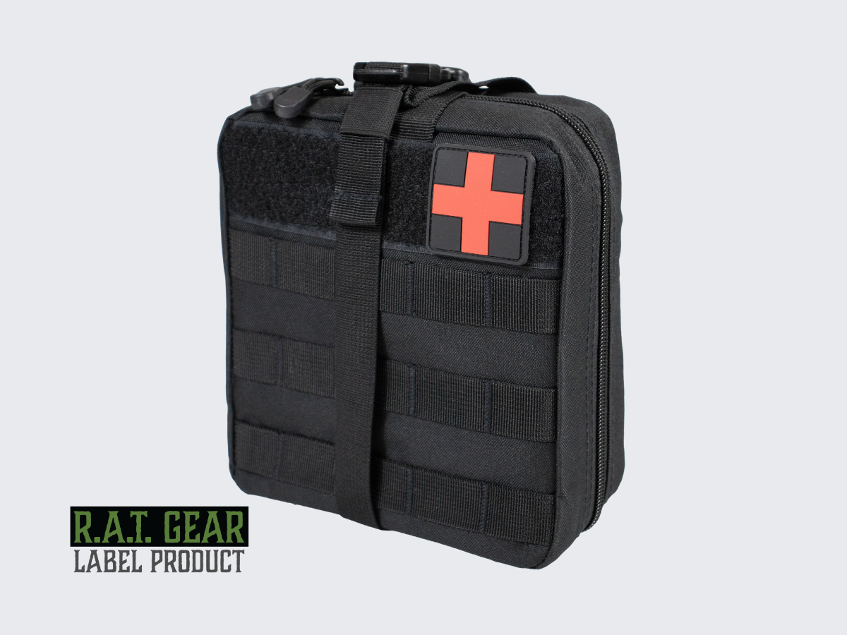 Musta MOLLE yhteensopiva Rip-Away RG ensiapulaukku ensiaputarvikkeille. Svart MOLLE-kompatibel Rip-Away RG första hjälpen-väska för första hjälpen-tillbehör. Black MOLLE compatible Rip-Away RG first aid bag for first aid supplies.