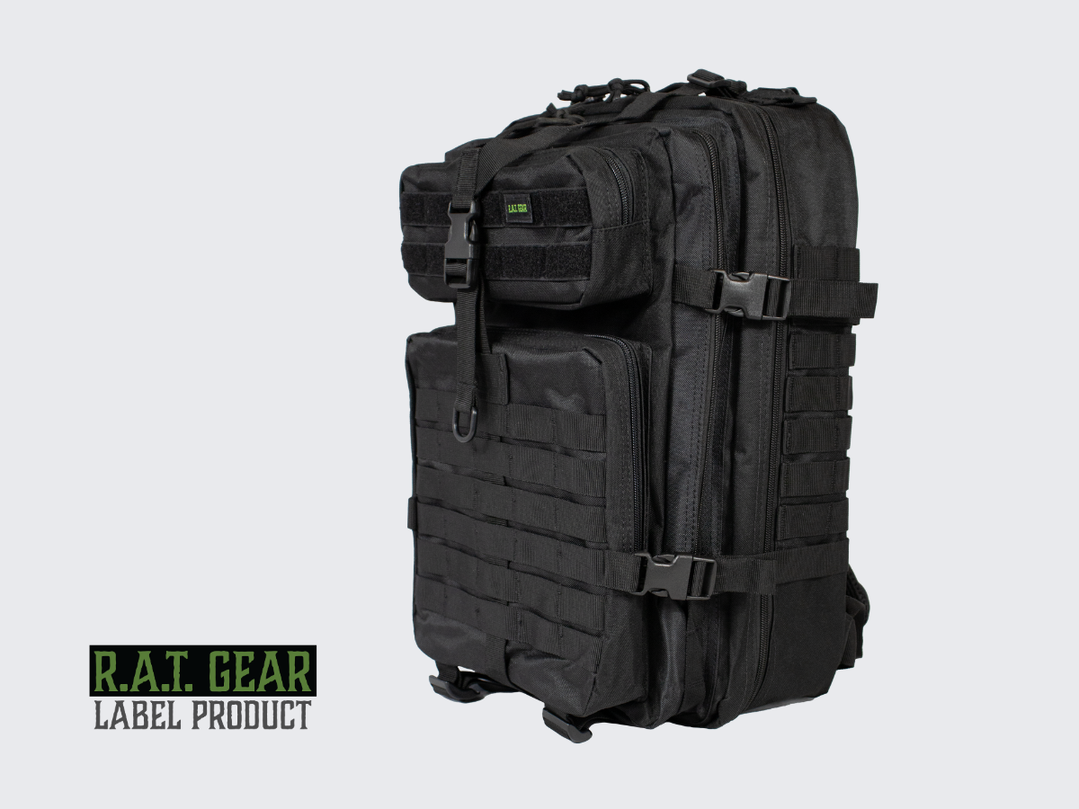 Monipuolinen, laadukas ja kestävä musta rynnäkköreppu Patrol 35L jokapäiväiseen käyttöön. A versatile, high-quality and durable black assault backpack Patrol 35L for everyday use.