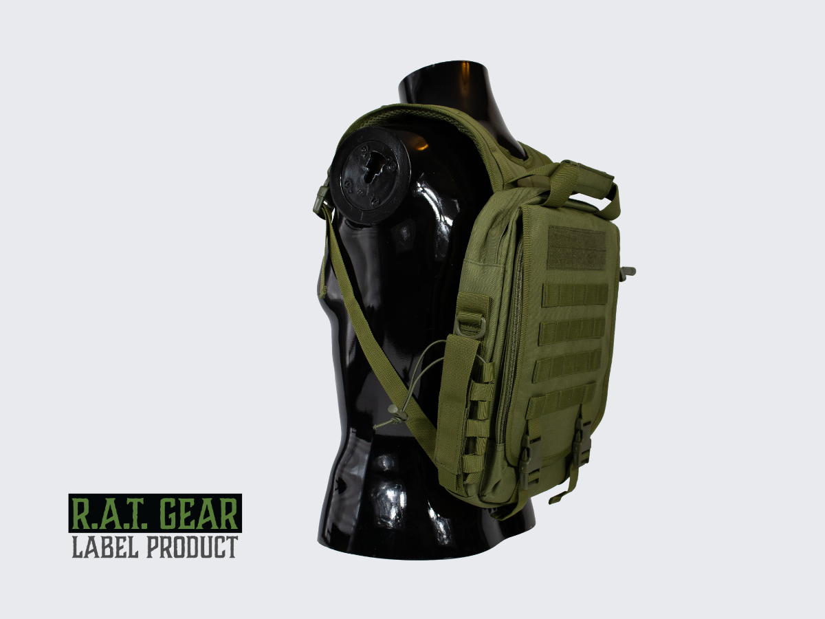 Monipuolinen taktinen pehmustettu vihreä läppärireppu / tietokonelaukku. Versatile tactical padded green laptop backpack / computer bag.