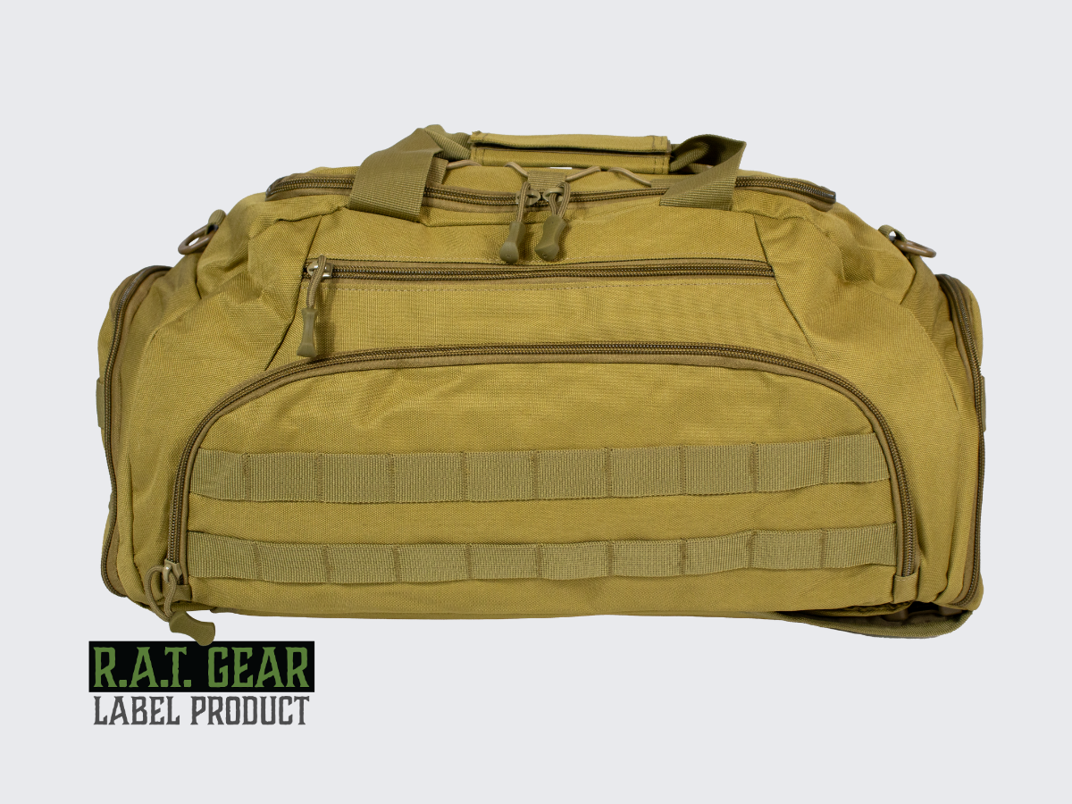 Kojootin ruskea MOLLE yhteensopiva Treenikassi / Treenireppu. Coyote brun MOLLE-kompatibel träningsväska / träningsryggsäck. Coyote brown MOLLE-Compatible Training Bag / Training Backpack.
