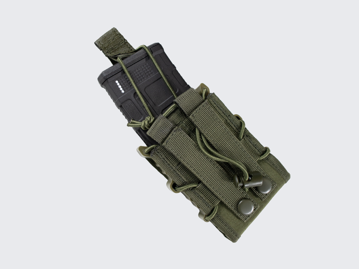 Vihreä lipastasku AR-15 / M4 / 5.56 / 7.62 tai lipashaulikon lippaille. Green magazine pouch suitable for AR-15 / M4 / 5.56 / 7.62 rifle magazines or shotgun magazines.