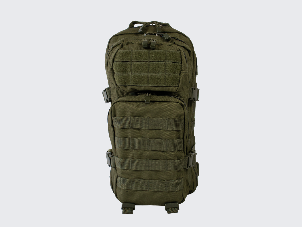 OD vihreä pienikokoinen mutta monipuolinen reppu PALS nauhoituksilla, useilla erilaisilla lokeroilla, olkahihnoilla ja vyötärökiinnikkeellä. OD green compact but versatile backpack with PALS lacing, several different compartments, shoulder straps and waist attachment.