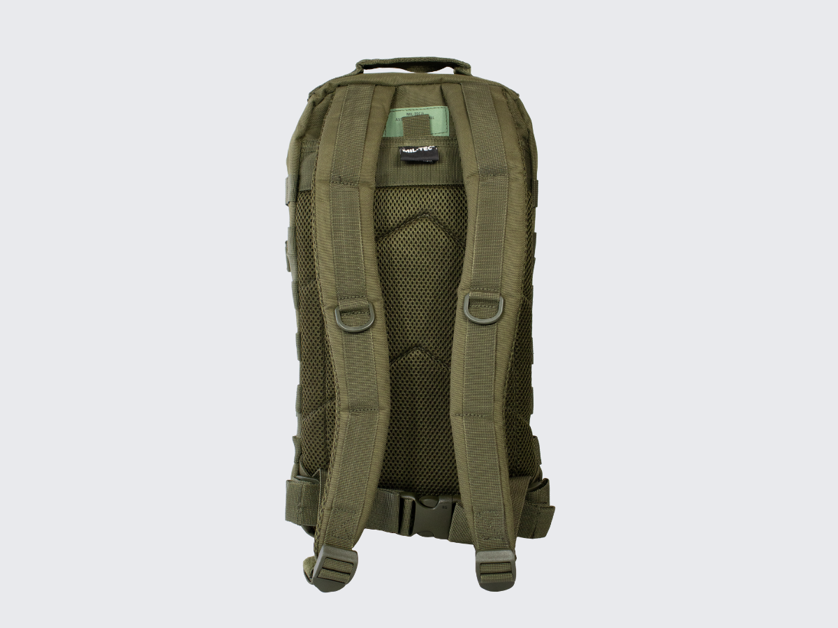 OD vihreä pienikokoinen mutta monipuolinen reppu PALS nauhoituksilla, useilla erilaisilla lokeroilla, olkahihnoilla ja vyötärökiinnikkeellä. OD green compact but versatile backpack with PALS lacing, several different compartments, shoulder straps and waist attachment.