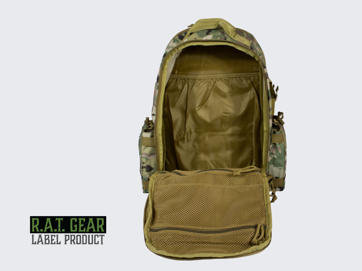 Monipuolinen, erittäin laadukas ja kestävä Camo kuvioinen Ranger 40 päiväreppu / läppärireppu jokapäiväiseen käyttöön. Versatile, very high-quality and durable Camo pattern Ranger 40 daypack / laptop backpack for everyday use.